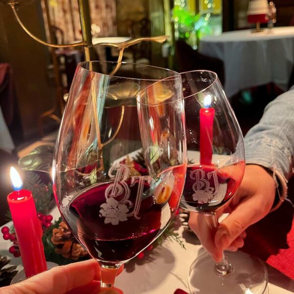 ¡Celebra San Valentín en Oviedo con una cena romántica!